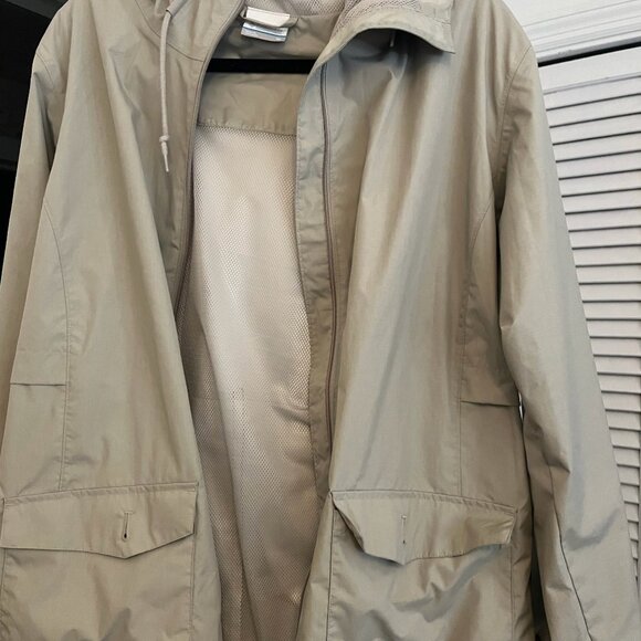 Columbia Omni-Tech Waterproof XL rain jacket - Picture 1 of 3